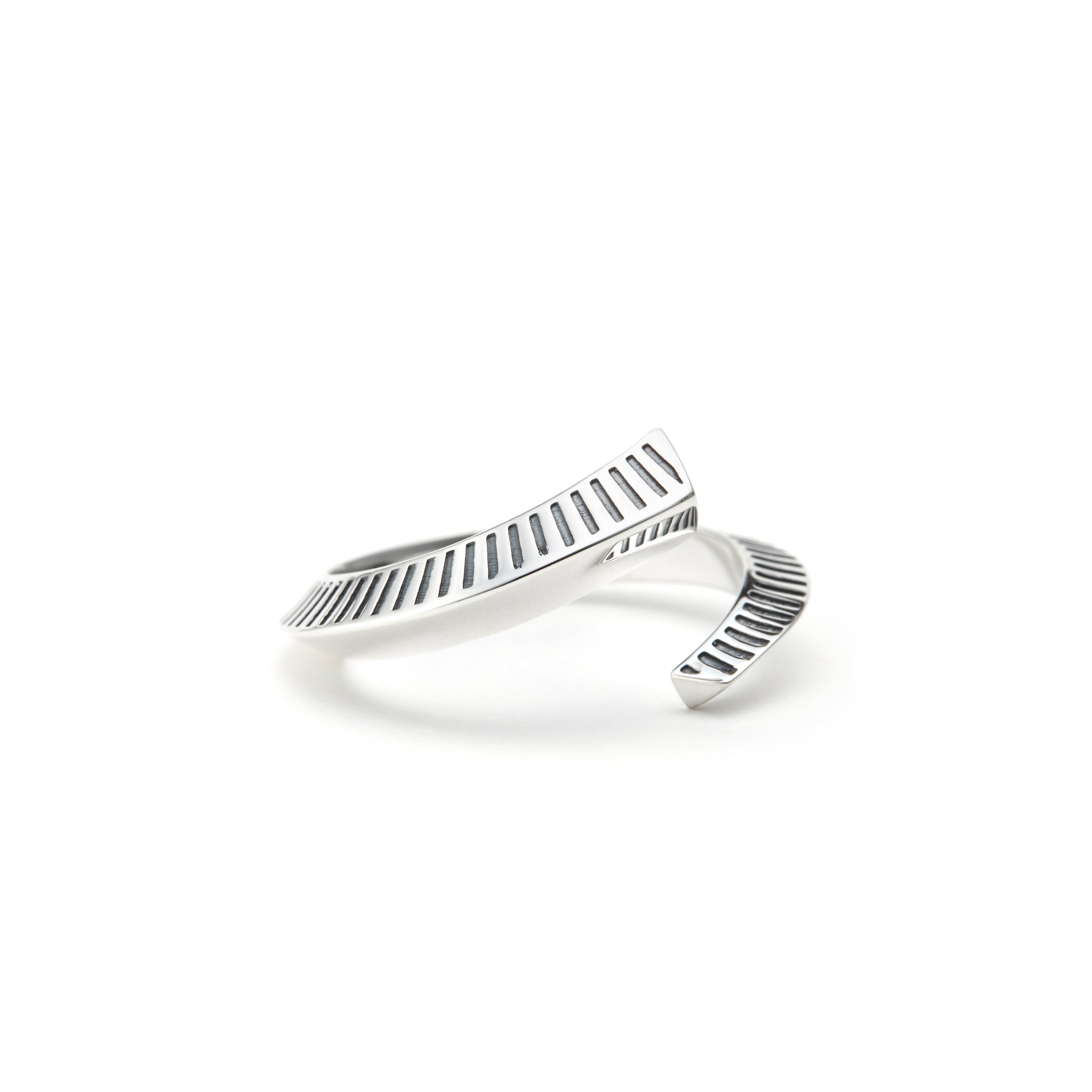 RING 832 – FANTASTIC MAN ONLINE STORE