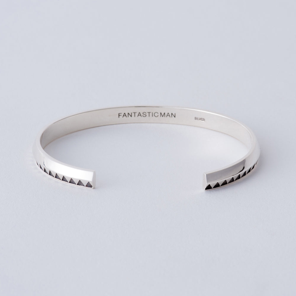 BANGLE 907